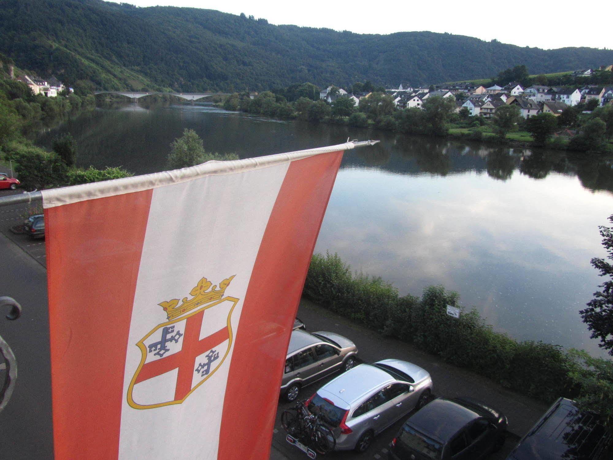 Mosel Panorama Apartment Zell an der Mosel Luaran gambar