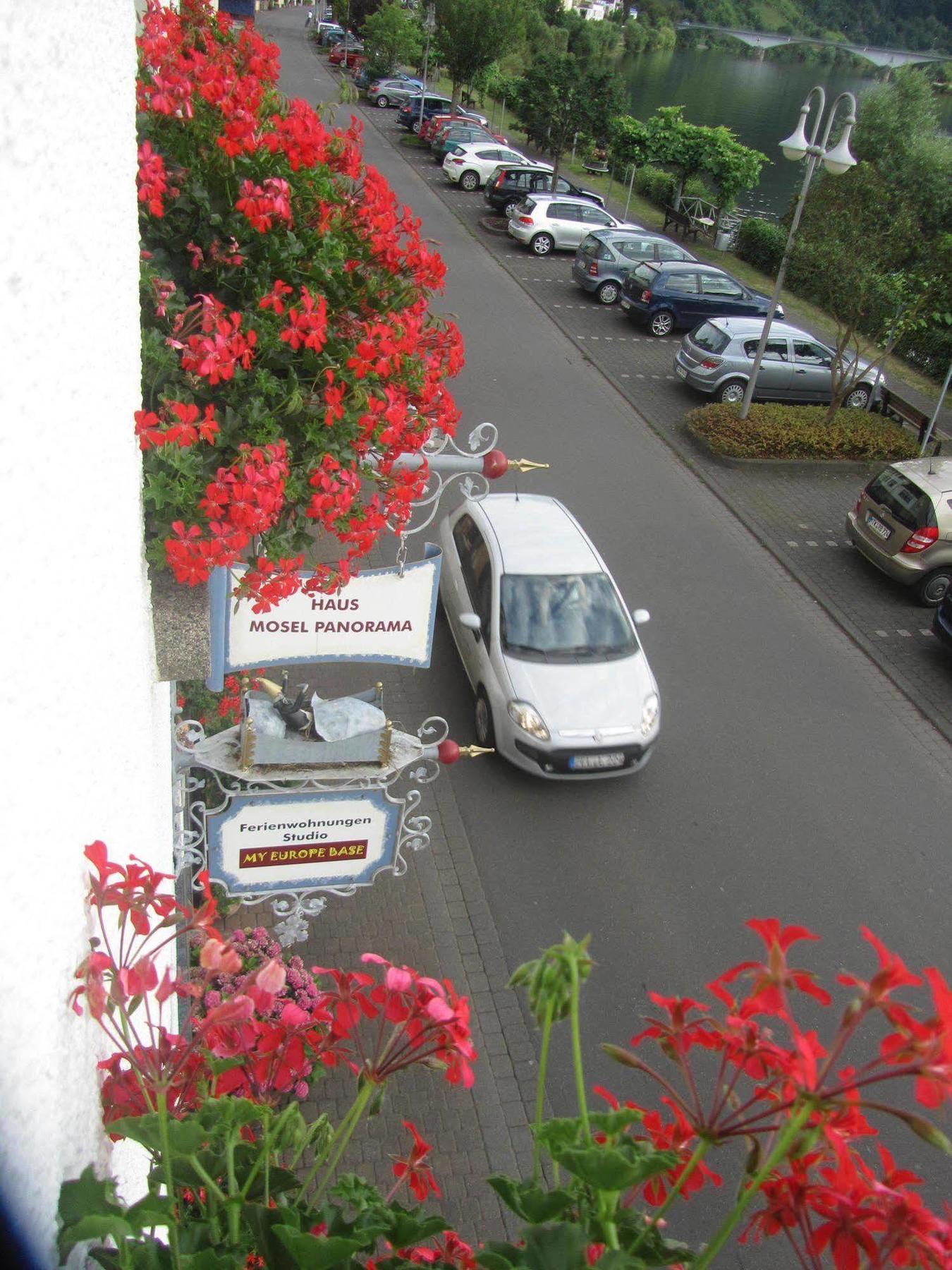 Mosel Panorama Apartment Zell an der Mosel Luaran gambar